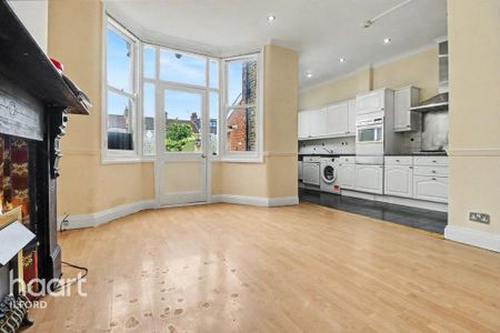 3 bedroom terraced house to rent - Photo 2