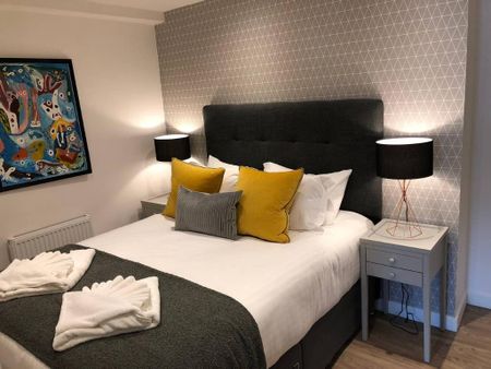 3 bedroom flat to rent - Photo 4