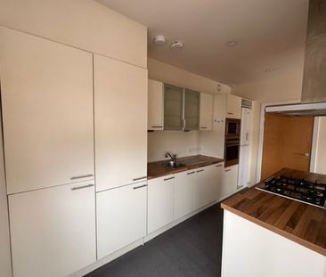 2 Bed Flat, Castlebank Place, G11 - Photo 2