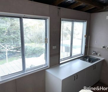 CHARMING FAMILY COTTAGE IN A QUIET CUL-DE-SAC LOCATION - Photo 1
