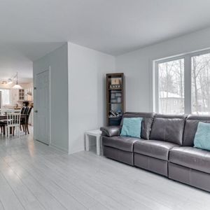 9 1/2 - Sainte-Julienne - 2 200 $/mois - Photo 2