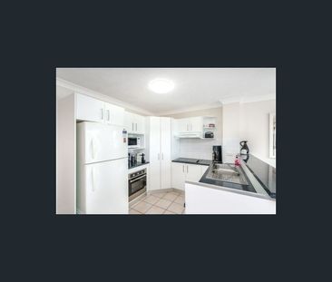 2/11-19 Taylor Street, Biggera Waters, Qld 4216 - Photo 2