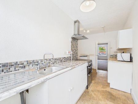 2 bedroom terraced house to rent - Photo 3