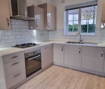 2 bedroom semi-detached house to rent - Photo 6