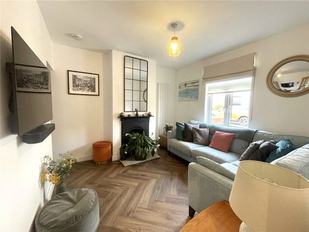 South Street, Farnborough, Hampshire, GU14 - Photo 2