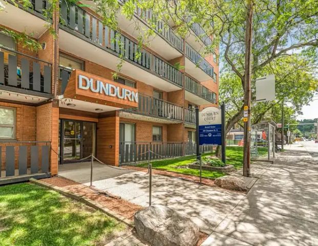 Dundurn Court Apartments | 285 Dundurn St. S., Hamilton - Photo 1