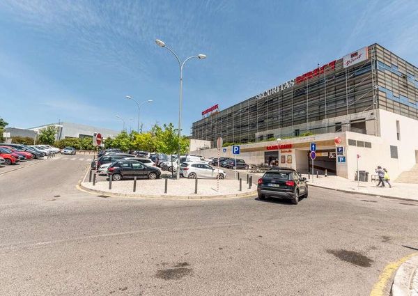 2 Bedroom Apartment with a view, Alto de Algés, Oeiras