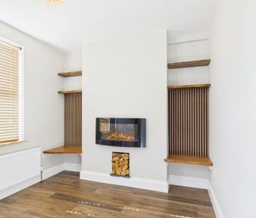2 bedroom semi-detached house to rent - Photo 6