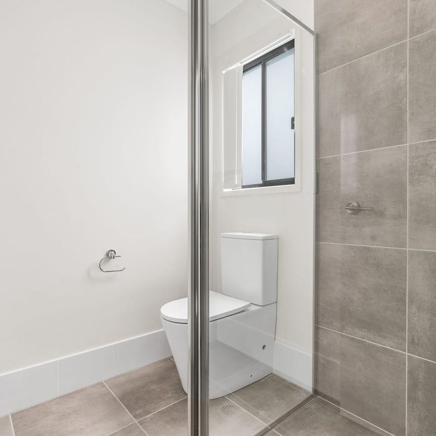 2/73 Junction Road, Morningside, Qld 4170 - Photo 1