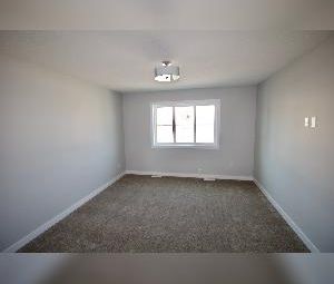 122- 2+1 Bed 2.5 Bath Townhouse Garage For Rent Leduc - Photo 5