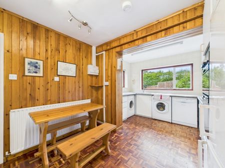 Lawson Glade, Charlton Kings, Cheltenham, Gloucestershire, GL53 - Photo 4