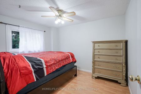 For Lease - 47 Carisbrooke Square Unit# Main & 2nd Flr, Toronto, Ontario - Photo 2