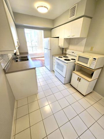 For Lease - 55 Elm Drive Unit# 701, Mississauga, Ontario - Photo 3
