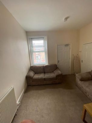 3 bedroom maisonette to rent - Photo 1