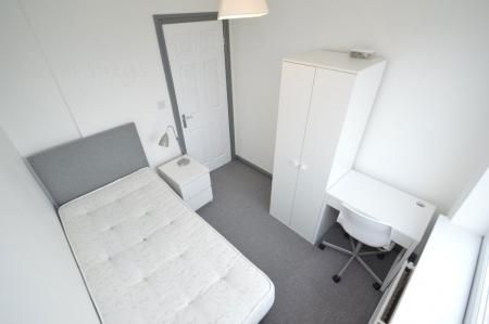 Bradford Crescent, Gilesgate - Photo 5