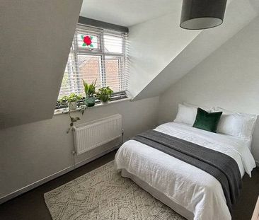 Room in a Shared House, Fawcett Close, SW11 - Photo 5