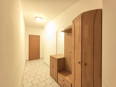 Charmante 2-Zimmer-Mietwohnung im Herzen von Hollabrunn - Fußgängerzone - Foto 2