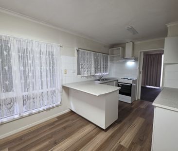 3 BEDROOM HOME IN SOUTH SHEPPATON! - Photo 6