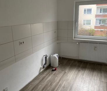 3-Zimmer-Wohnung mit Balkon befristet bis zum 31.12.2025 anmieten /... - Foto 2