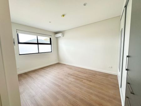 Modern Studio Including Appliances For Your Convenience! - Photo 2