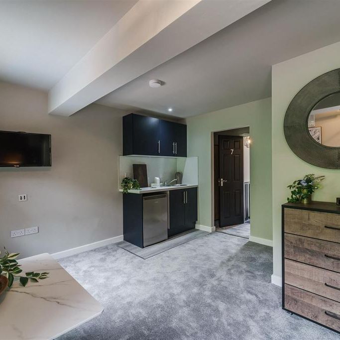 1 bedroom in a house share to rent - Photo 1