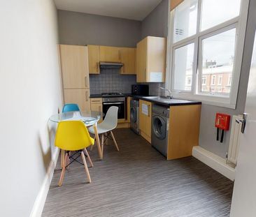 3 bedroom apartment to rent - Photo 5