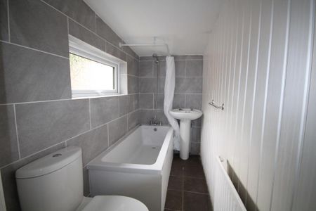 2 bedroom terraced house to rent - Photo 5