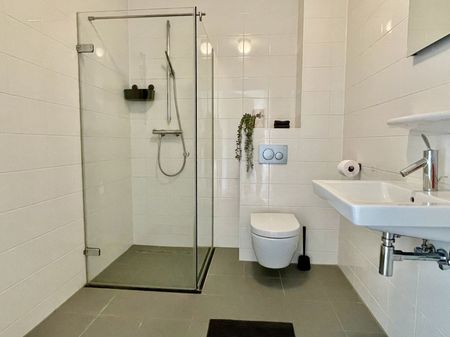 Appartement te huur: Cornelis Vermuydenstraat 47 1018 RN Amsterdam - Photo 2