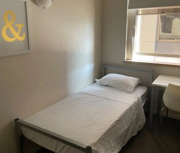 3 Bedroom Fully Furnished Apartment in the Perfect CBD Location! AV... - Photo 5