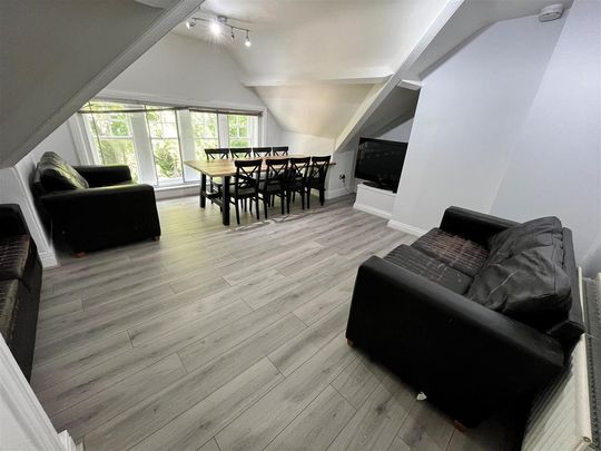 1 bedroom in a house share to rent - Photo 1