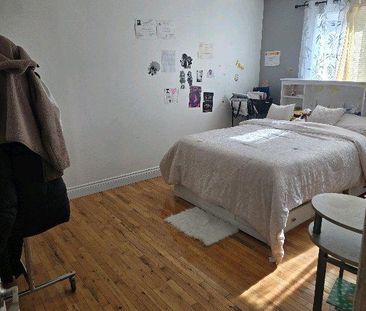 Grandes chambres à louer près de l'hôpital Maisonneuve-Rosemont - Photo 1