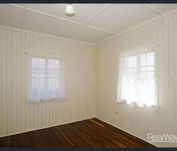 Charming 3-Bedroom Lowset Home in Convenient Location - Photo 4