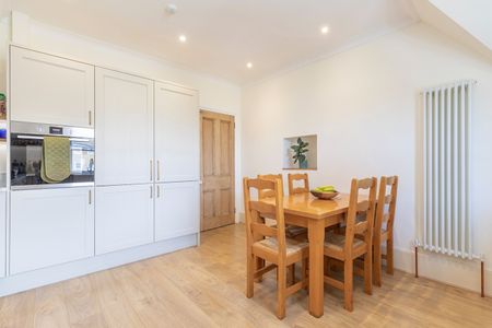 2 Bed Flat, Fourth Avenue, BN3 - Photo 4