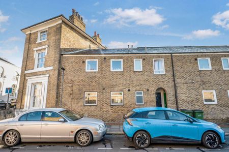 1 bedroom ground floor flat to rent - Photo 3