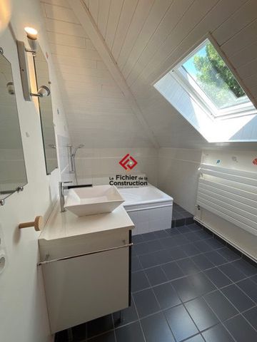 Location Maison 7 pièces 153m² ST ISMIER 38330 - Photo 4