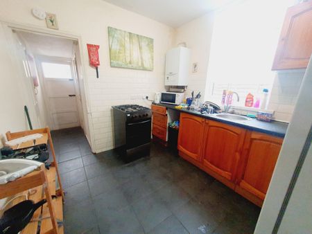 3 bedroom terraced house to rent - Photo 4