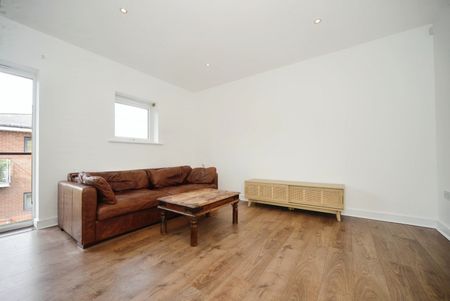 2 Bed Flat, Highfield Close, SE13 - Photo 4