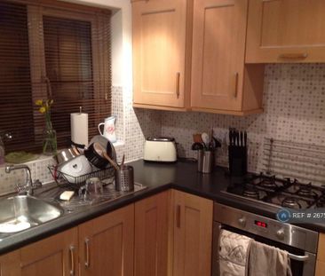 2 bedroom terraced house to rent - Photo 1