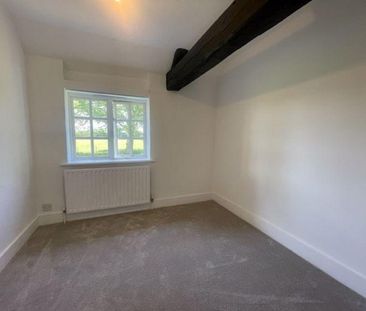 3 bedroom character property to rent - Photo 3