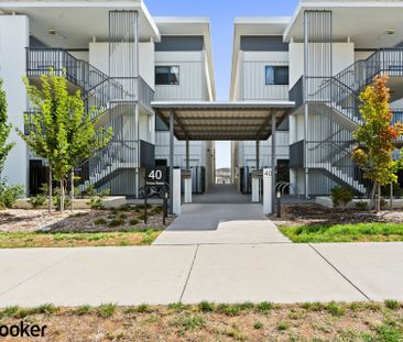 Stylish and modern 1-bedroom apartment - Photo 3