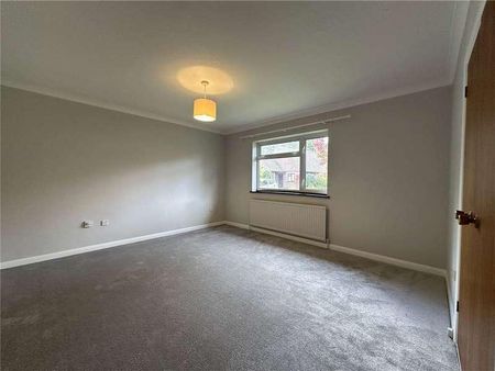 Mayfield, Rowledge, Farnham, Surrey, GU10 - Photo 4