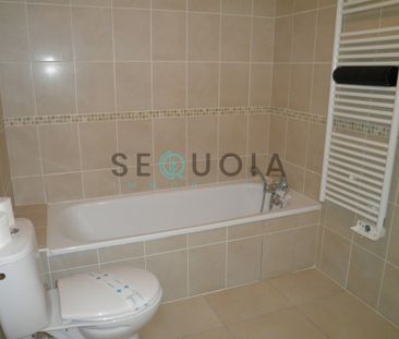 Location Appartement 2 pièces 47m² ANTIBES 06600 - Photo 4