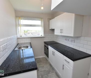 14h Ardmillan Gardens, Rathcoole, Belfast, BT37 9AY - Photo 2