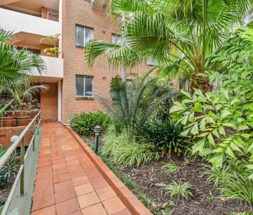 Tropical Rainforest Tranquil One Bedroom Apartment - Photo 4