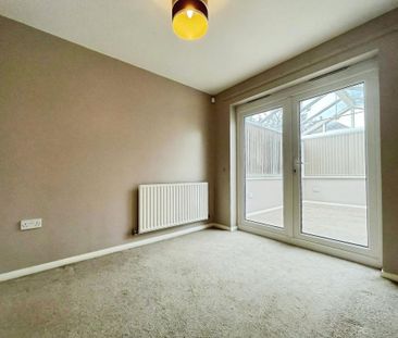 4 bedroom detached house to rent - Photo 1