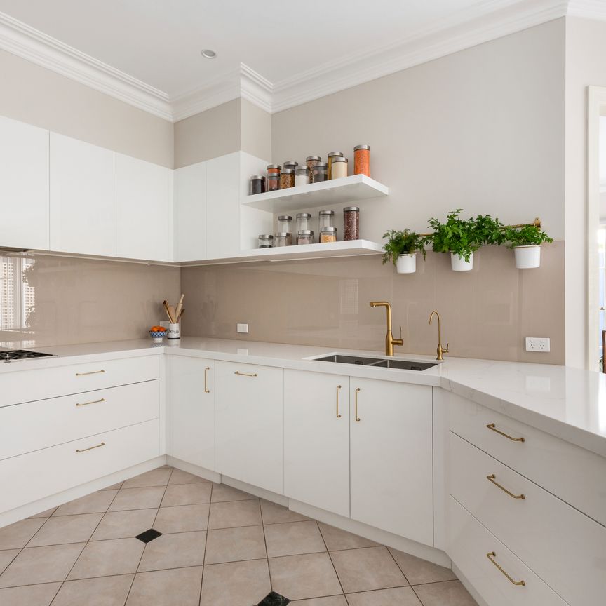 55A Hanby St, Brighton VIC 3186 - House For Rent | Domain - Photo 1