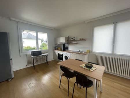 Location Maison 4 pièces 87m² CHANGE 53810 - Photo 4