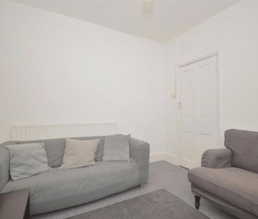 4 bedroom terraced house to rent - Photo 2