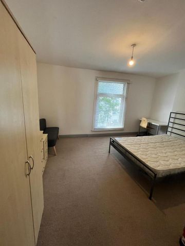 5 bedroom terraced house to rent - Photo 3