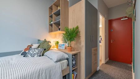 Economy Ensuite - Photo 4